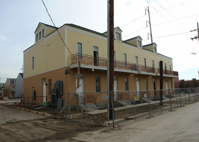 601 Josephine Dr in New Orleans, LA - Foto de edificio - Building Photo