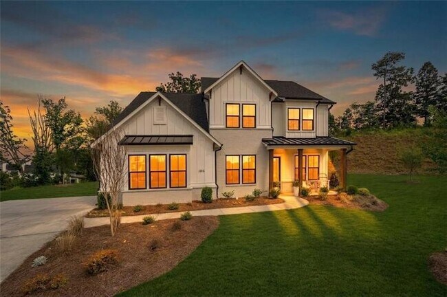 property at 2815 Medford Dr