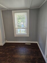 29 1/2 Center St, Unit Little House in Fort Edward, NY - Building Photo - Building Photo