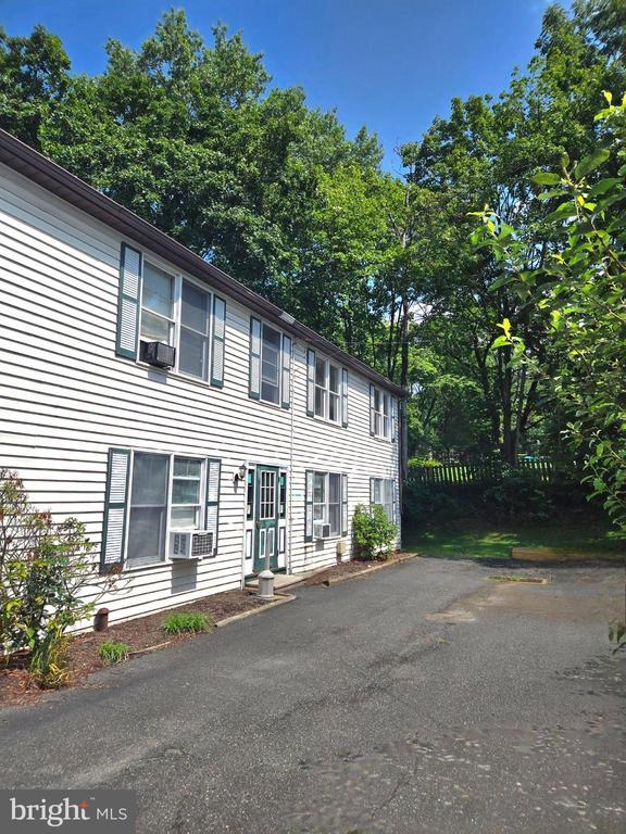 1223 N Keim St in Pottstown, PA - Building Photo - Building Photo