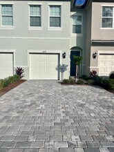 6070 Praza Ln in Greenacres, FL - Building Photo - Building Photo