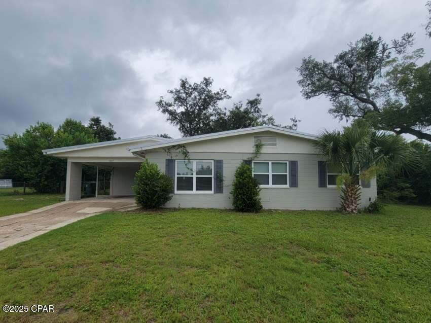 1017 Iowa Ave in Lynn Haven, FL - Building Photo