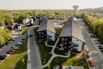 Muse Bowling Green in Bowling Green, KY - Foto de edificio - Building Photo