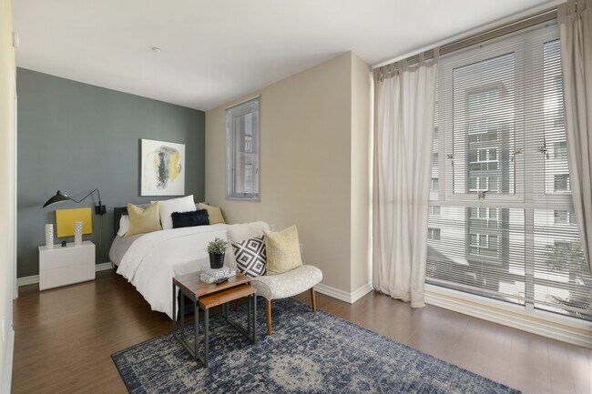 Wilshire Vermont in Los Angeles, CA - Building Photo - Interior Photo