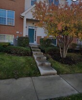 7523 Claridge Dr in Bridgeview, IL - Building Photo