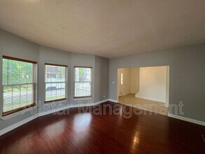 10631 Englewood Ave in Cleveland, OH - Building Photo - Building Photo
