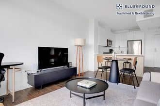 245 Walnut St-Unit -FL4-ID738 in Newton, MA - Building Photo - Building Photo