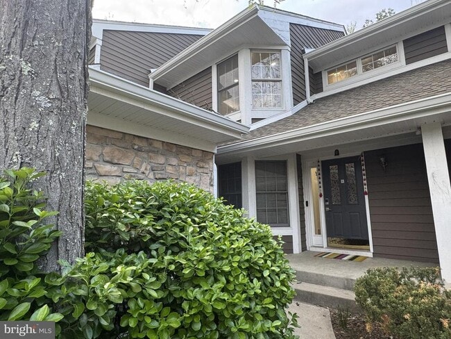 property at 22 Briarwood Ct