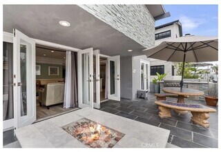 1317 W Bay Ave, Unit 1317 W. Bay ave in Newport Beach, CA - Building Photo - Building Photo