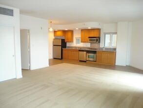 550 15th St, Unit 401 in San Diego, CA - Foto de edificio - Building Photo
