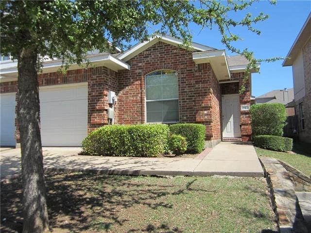 2162 Stonebrook Ln in Mesquite, TX - Building Photo