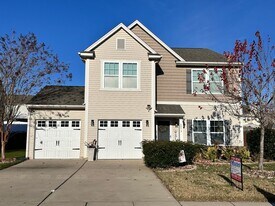 6079 Shamrock Green Drive in Clover, SC - Building Photo