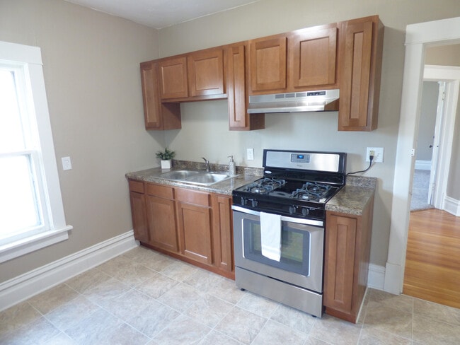 27 6th Ave SE, Unit 2 in Rochester, MN - Building Photo - Building Photo