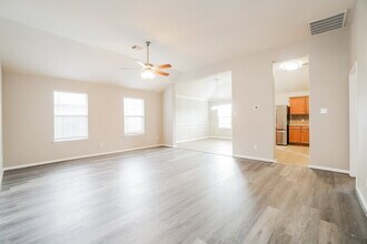 11747 Elizabeth Ct in Pinehurst, TX - Building Photo - Building Photo