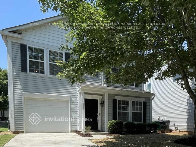 property at 866 Plaza Walk Dr