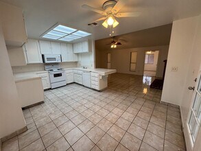 6348 N Genoa Ave in Fresno, CA - Building Photo - Building Photo