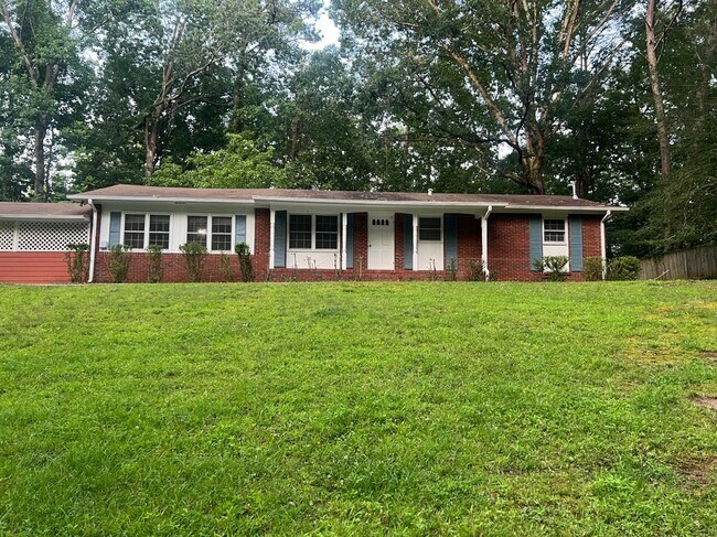 229 Wonewok Dr in Canton, GA - Building Photo - Building Photo