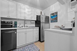 68-041 Waialua Beach Rd in Waialua, HI - Building Photo