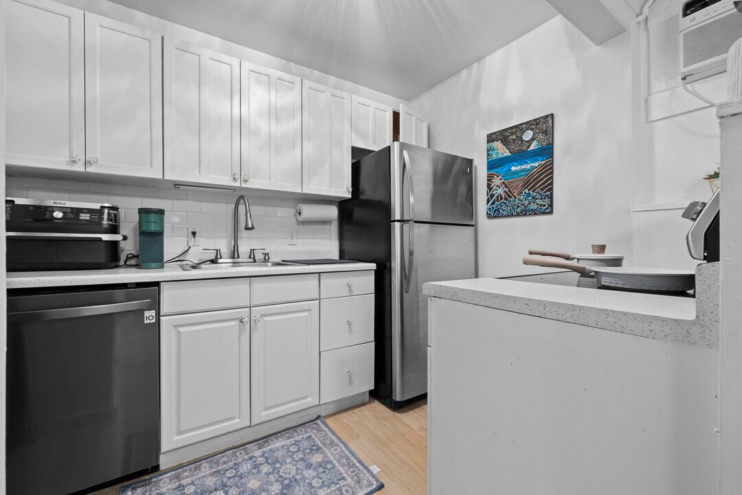 68-041 Waialua Beach Rd in Waialua, HI - Building Photo