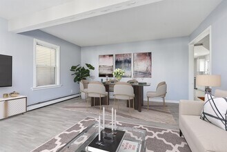 336 W Palisade Ave in Englewood, NJ - Foto de edificio - Building Photo