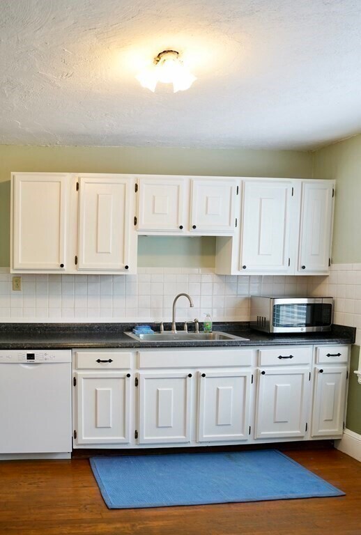 36 Ackers Ave in Brookline, MA - Building Photo - Building Photo