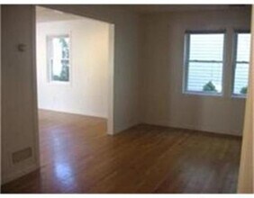 1 Farrell Way in Cambridge, MA - Building Photo - Building Photo