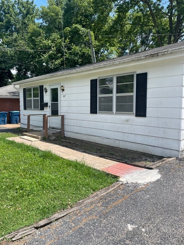 100 Highland Pl