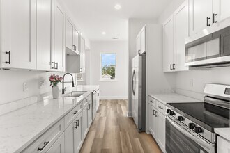 2533 Amelia St in New Orleans, LA - Foto de edificio - Building Photo