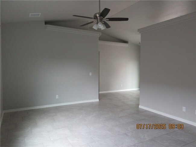 3555 N Kenneth Rd in Kingman, AZ - Building Photo - Building Photo