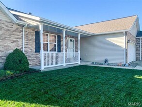 1031 Buran Dr in O'Fallon, IL - Building Photo - Building Photo
