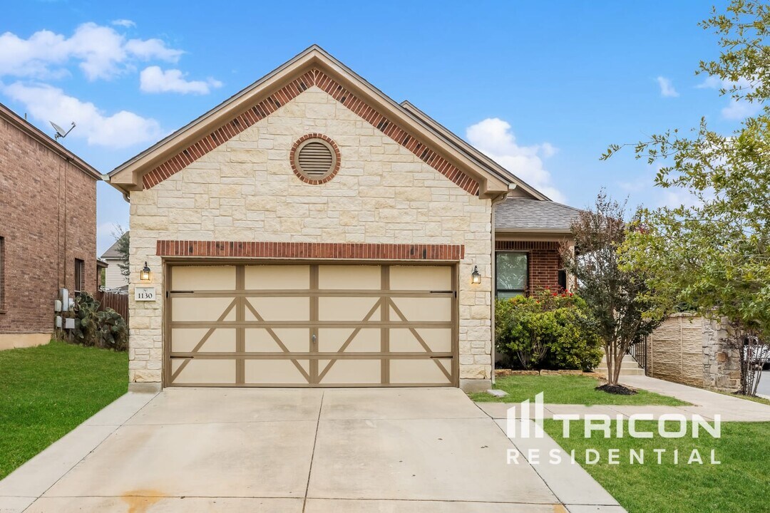 1130 Sundance Fort in San Antonio, TX - Building Photo