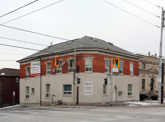 241 Bay St N in Hamilton, ON - Building Photo - Primary Photo