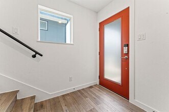 5016 Bryan St in Dallas, TX - Building Photo - Building Photo