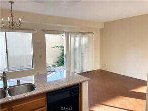 158 Monroe in Irvine, CA - Building Photo - Building Photo