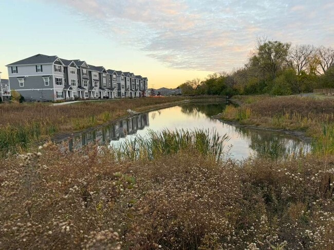 2016 Yellowstone Blvd in Mundelein, IL - Building Photo - Building Photo