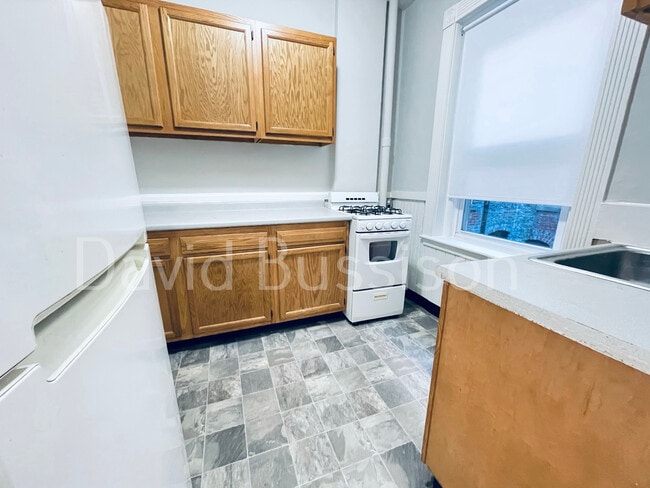 75 Chester St, Unit 1 in Boston, MA - Foto de edificio - Building Photo