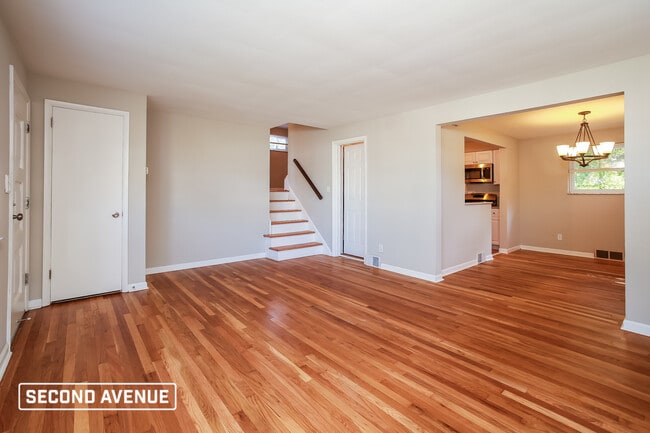 667 Regency Dr in Pittsburgh, PA - Building Photo - Building Photo