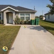 10484 Pendleton Ave in Englewood, FL - Building Photo