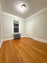 125 Chester St in Mount Vernon, NY - Building Photo - Building Photo