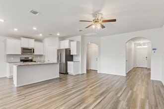 105 Rearden Blvd in Jarrell, TX - Building Photo - Building Photo