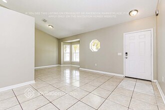 1160 St Tropez Ct in Kissimmee, FL - Foto de edificio - Building Photo