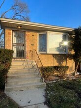 9241 S Emerald Ave in Chicago, IL - Building Photo - Building Photo