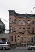 315 Bleecker St in Brooklyn, NY - Building Photo - Building Photo