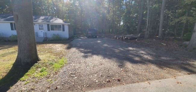 503 Hancock St, Unit 503 in Tiverton, RI - Building Photo - Building Photo