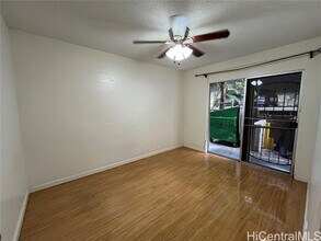 2407 Tusitala St in Honolulu, HI - Building Photo - Building Photo