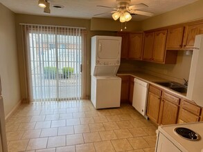 1616 Spring Valley Dr in Huntington, WV - Building Photo - Building Photo