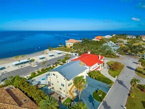 5521 W Shr Dr in New Port Richey, FL - Building Photo - Building Photo