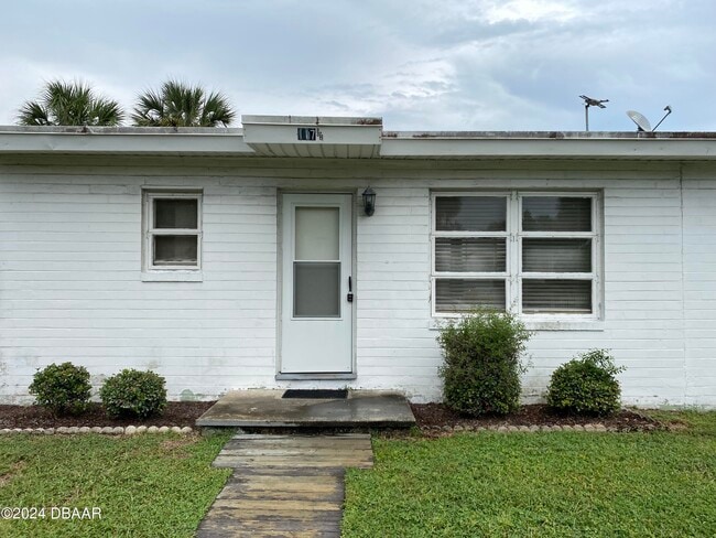 117 Demotte Ave