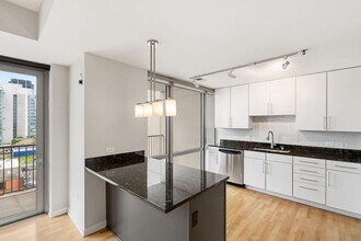 929 Portland Ave in Minneapolis, MN - Building Photo - Building Photo