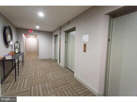 1411 Walnut St in Philadelphia, PA - Building Photo